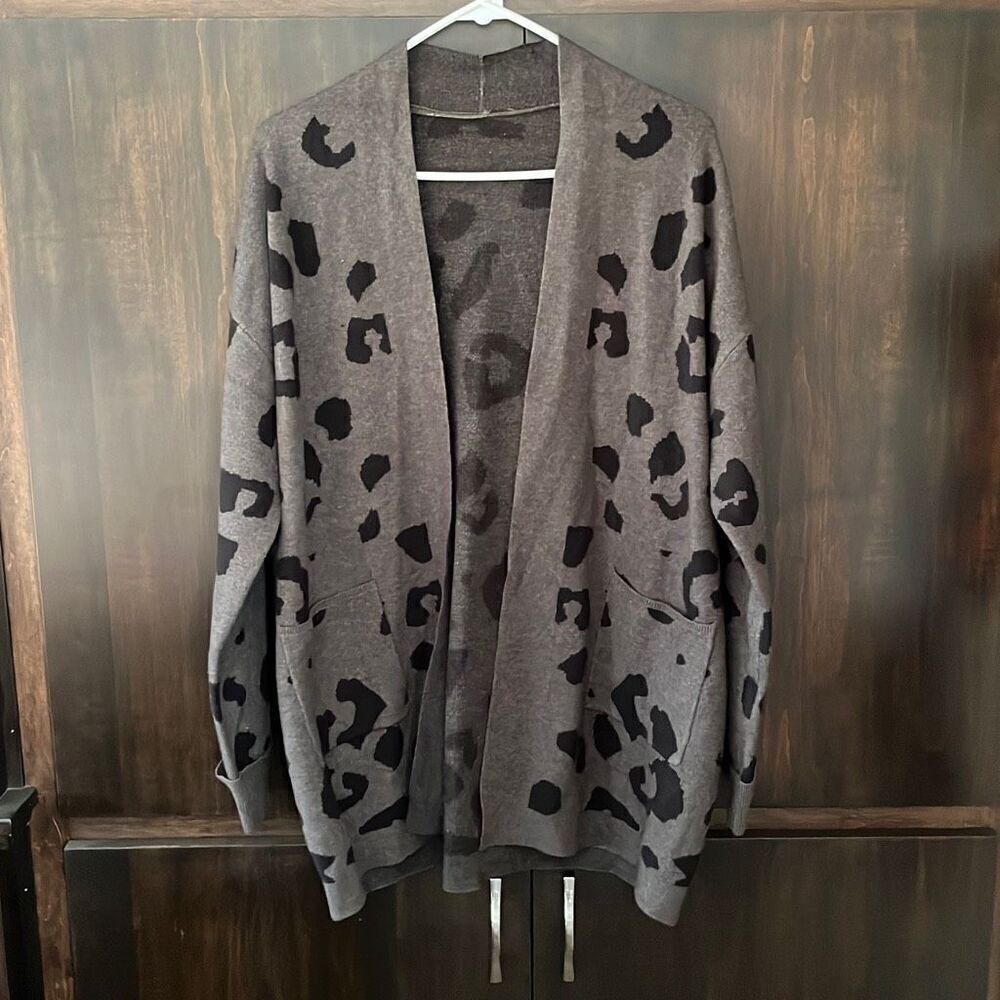 Gray Black Animal Print Cardigan Sweater Medium